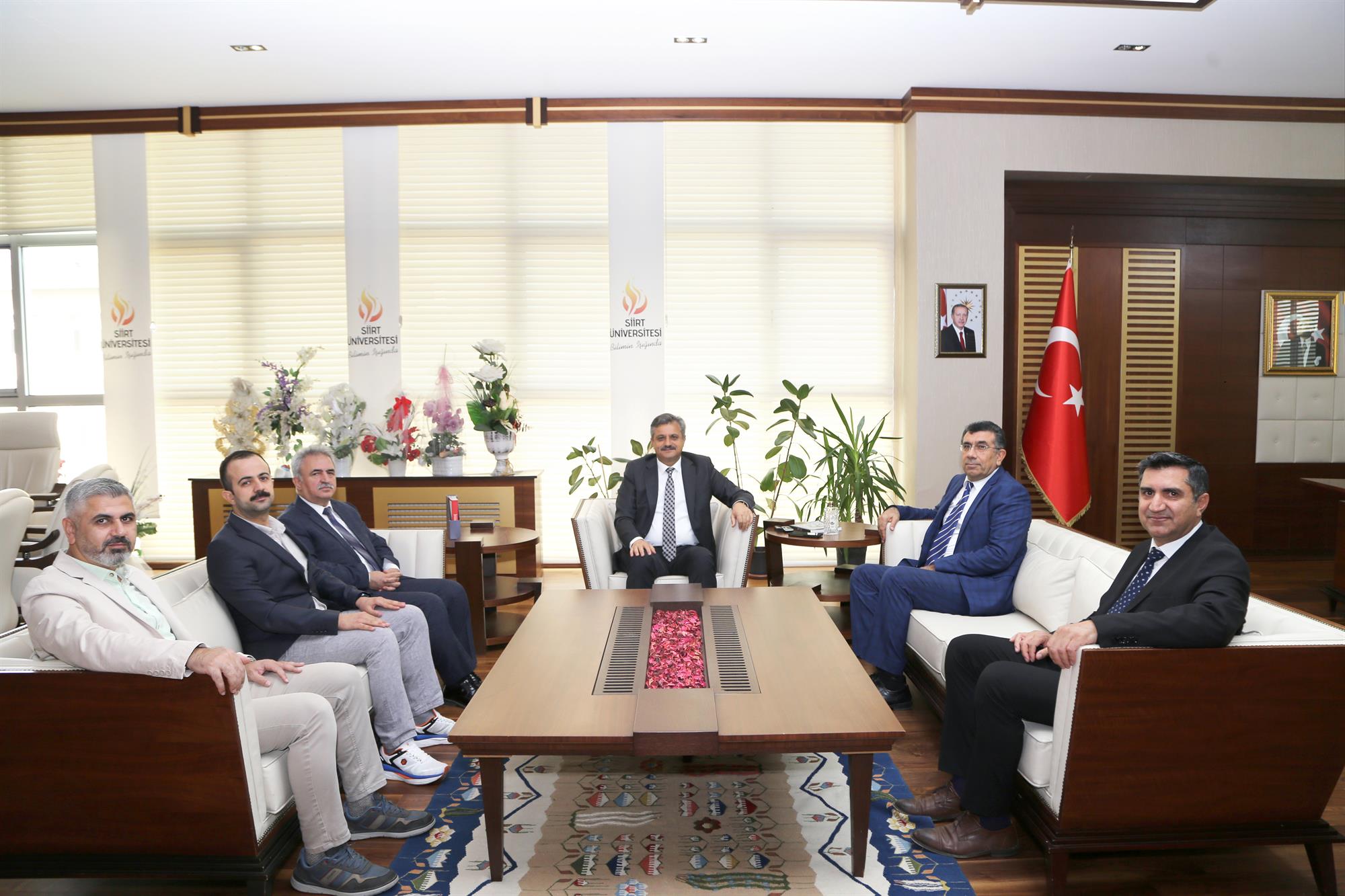 Rektörümüz Prof. Dr. Nihat Şındak, TÜBİTAK Türkiye Üçüncülüğü Elde Eden Akademisyenlerimizi Kabul Etti
